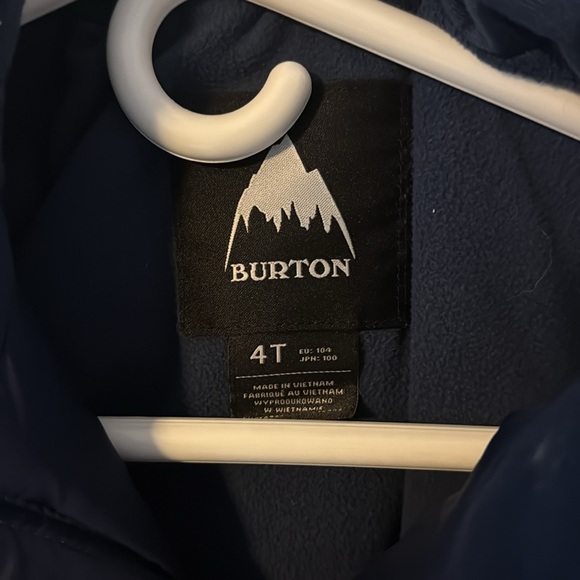 Burton one piece snowsuit - Picture 3 of 7